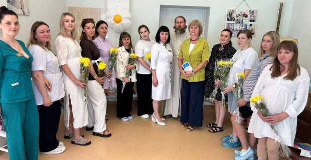 Сегодня, в День семьи, любви и верности, в женской консультации ГБУЗ СО "СГКБ №8" состоялось мероприятие для будущих мам. 