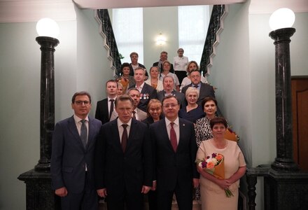 Глава Минздрава РФ и губернатор Самарской области вручили награды медикам региона