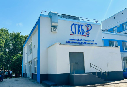 В Самарской городской клинической больнице № 8 на улице Нагорной, 88, после капитального ремонта возобновил работу стационар.